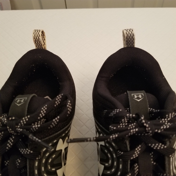 Under Armour Womens Glyde RM 3022076-001 Black Softball Cleats Shoes Size 8 - Picture 5 of 6